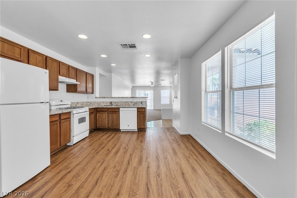 9648 Boylagh Avenue - Photo 9