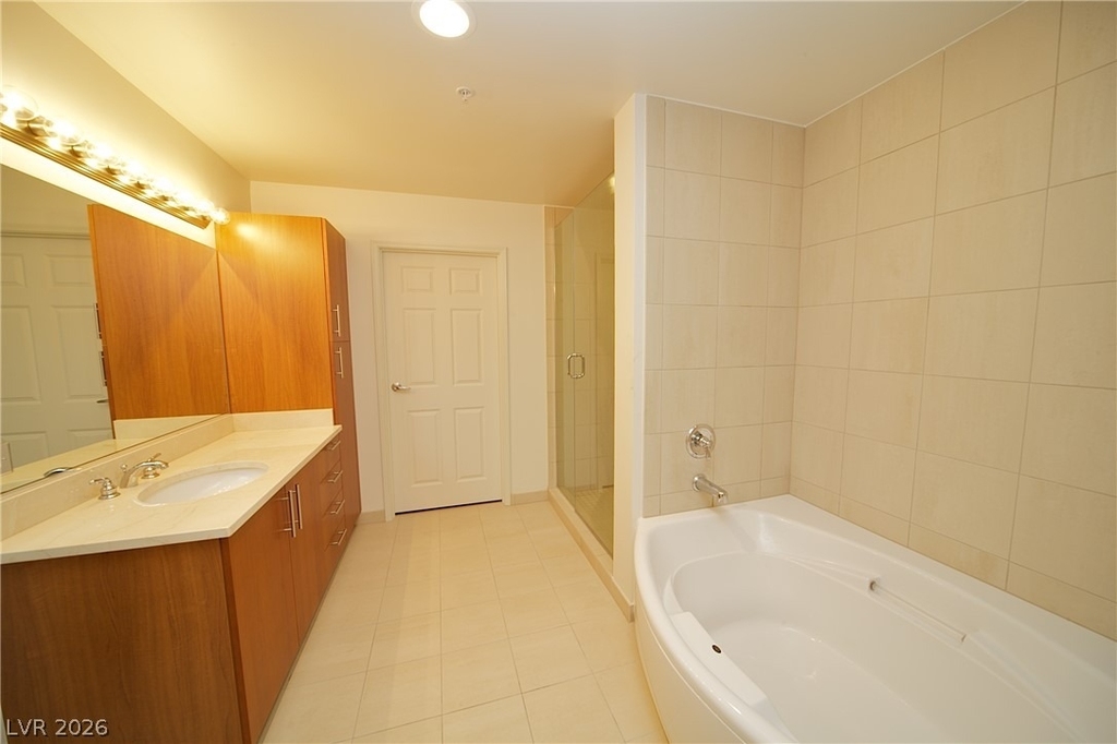 200 W Sahara Avenue - Photo 3