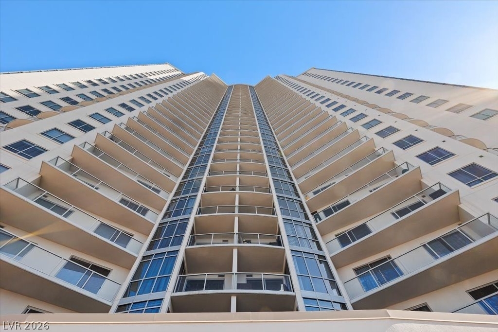 200 W Sahara Avenue - Photo 9
