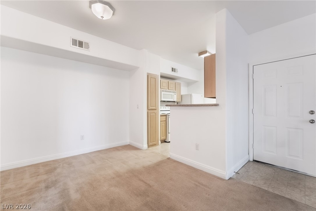 8000 W Badura Avenue - Photo 11