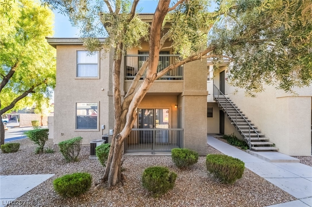 8000 W Badura Avenue - Photo 0