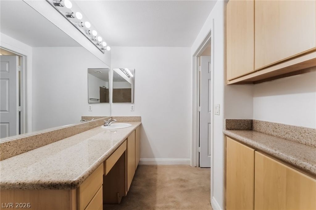 8000 W Badura Avenue - Photo 19