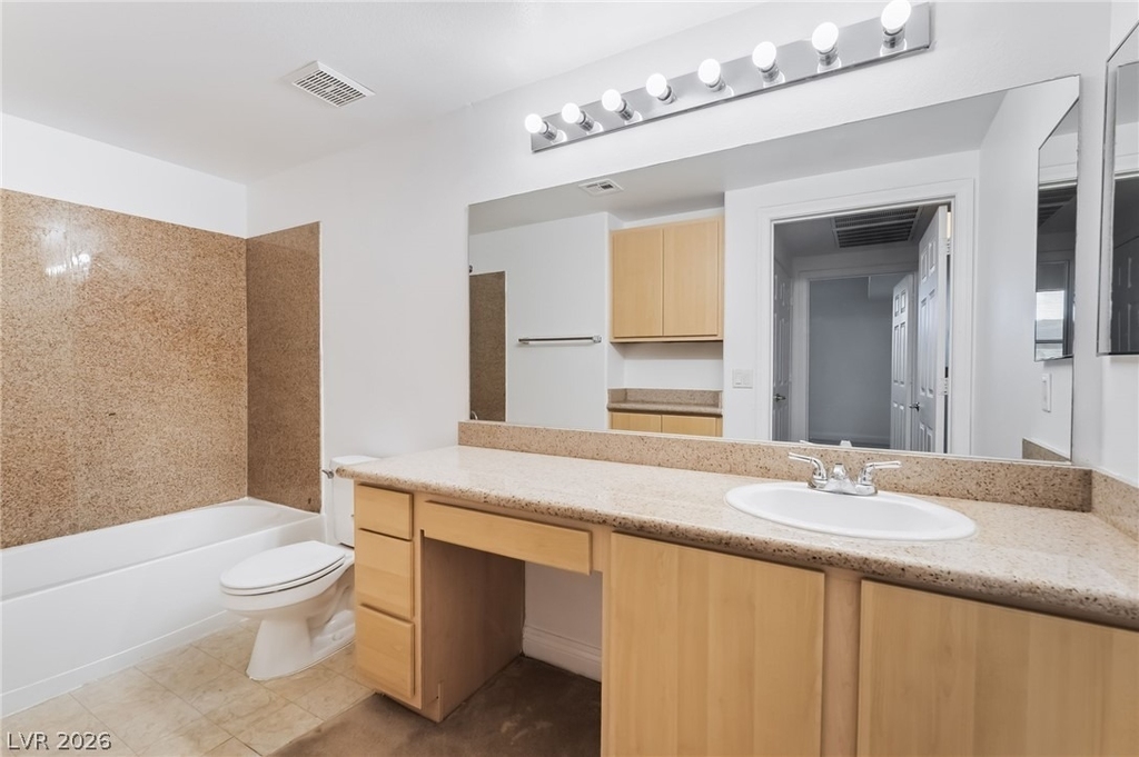 8000 W Badura Avenue - Photo 17