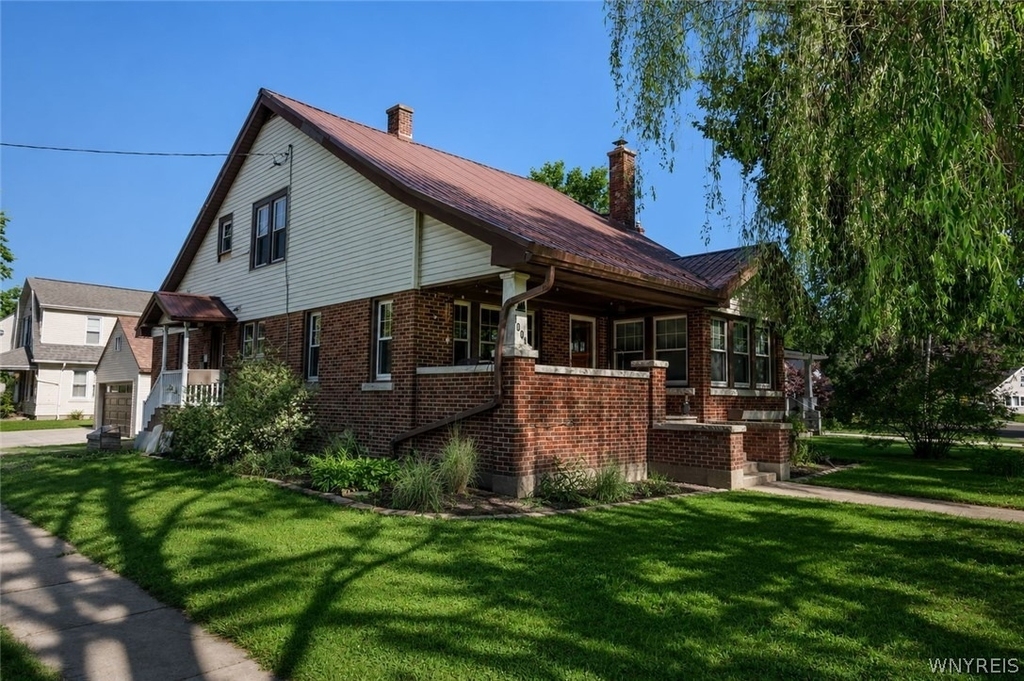 1004 87th Street - Photo 1