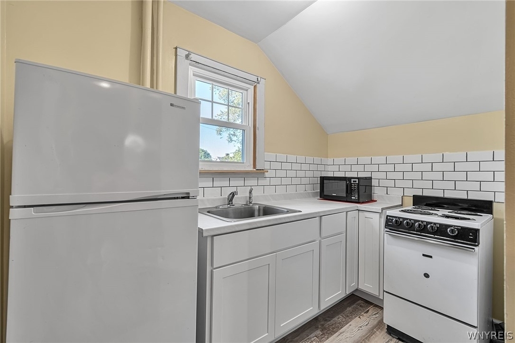 1004 87th Street - Photo 7