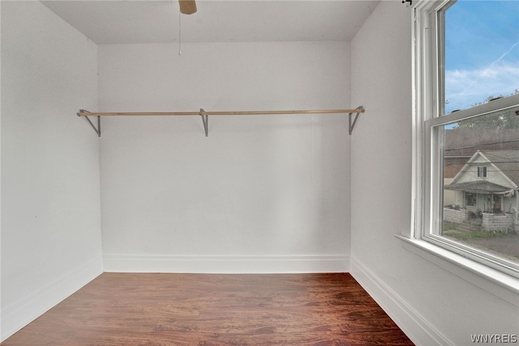 214 Ludington Street - Photo 7