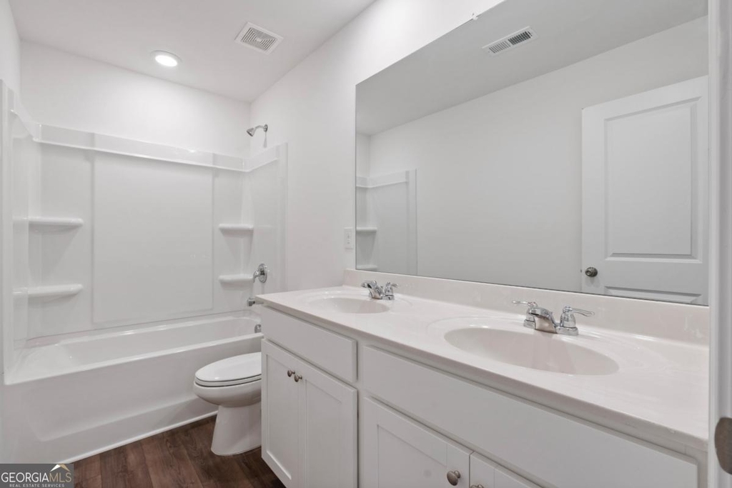 15 Constitution Avenue - Photo 18