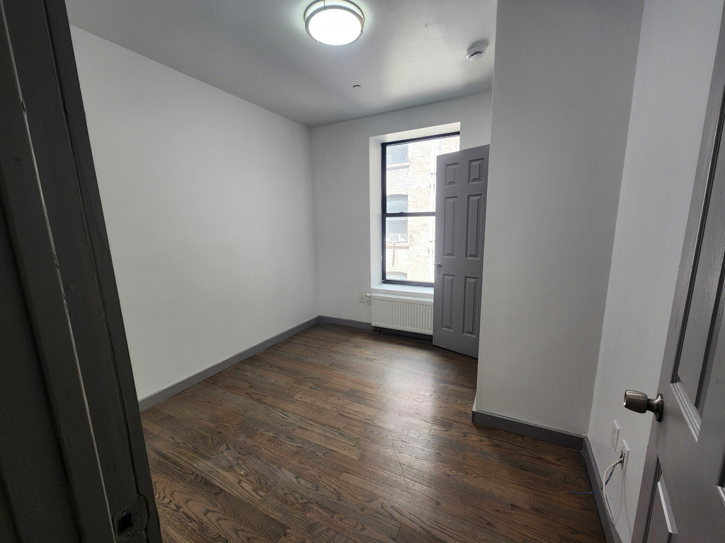 565 West 144th Street - Photo 6