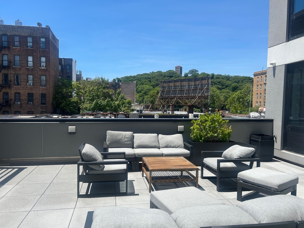 Inwood - Photo 5