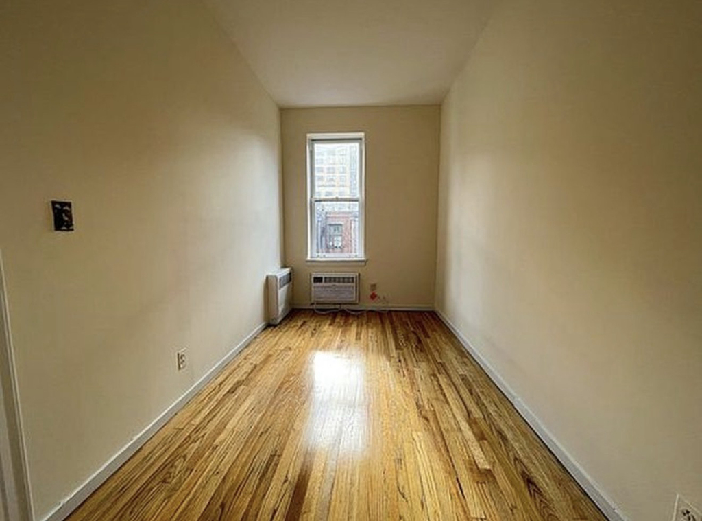  West 88th Street - Photo 1