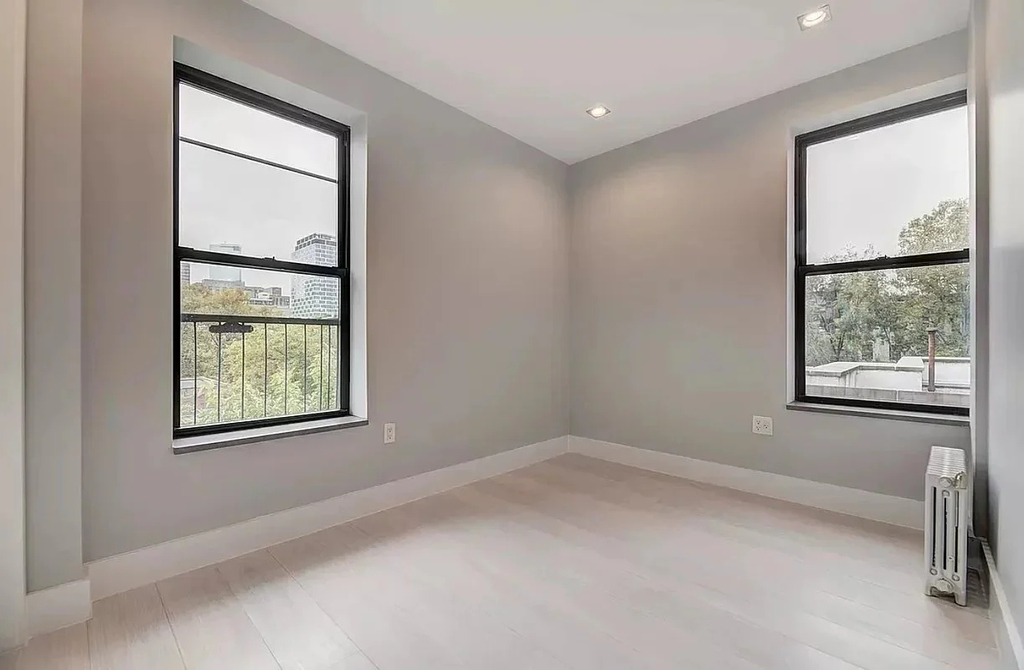 east 13th st  - Photo 1
