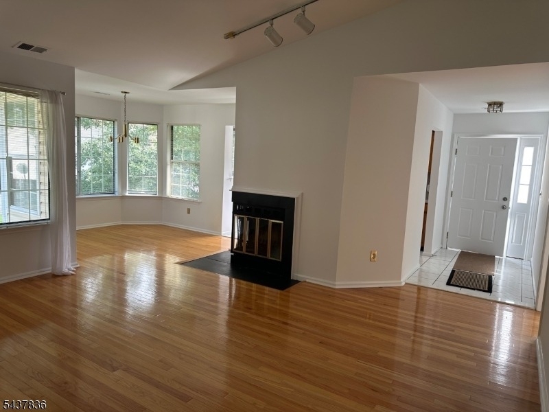 15 Crossfield Court - Photo 1