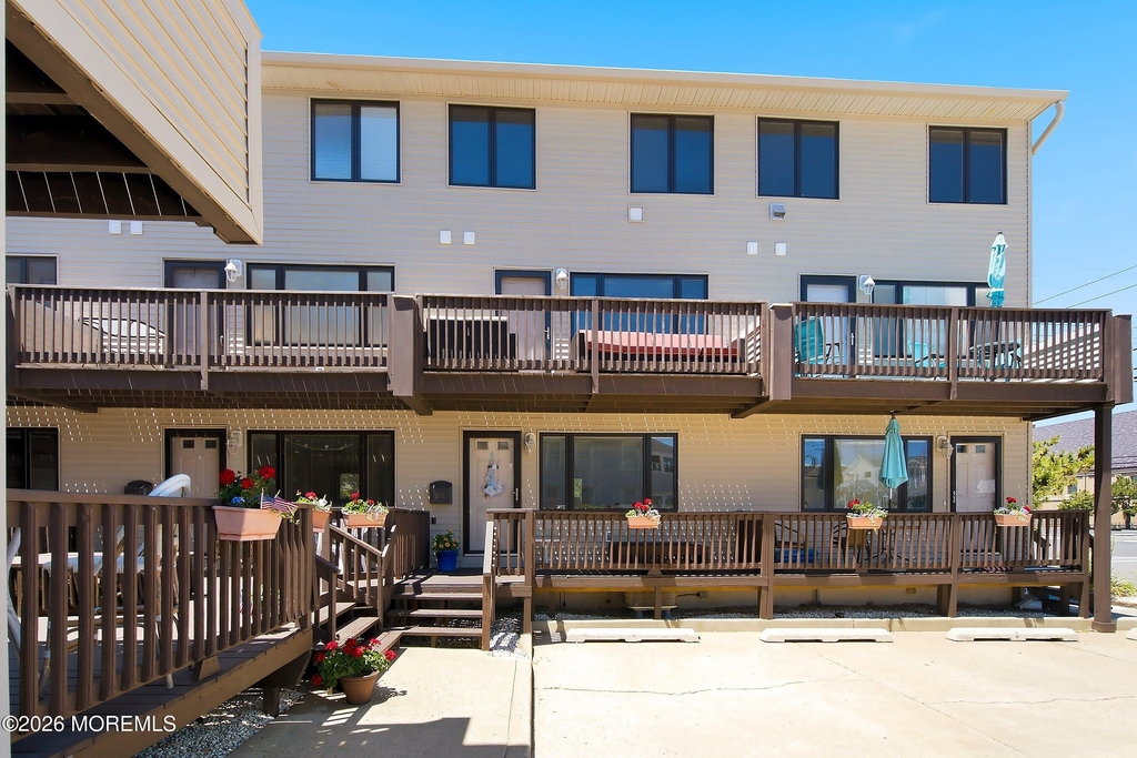 26 Philadelphia Avenue - Photo 3