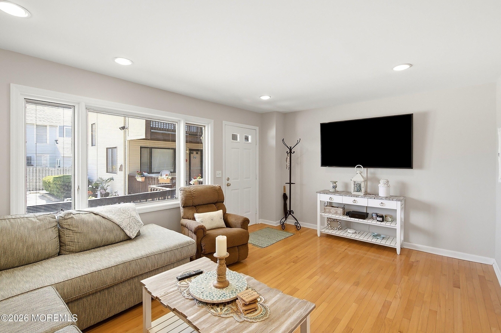 26 Philadelphia Avenue - Photo 6