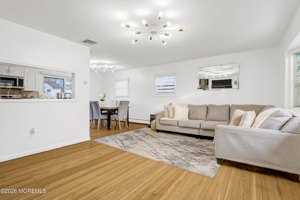 1121 Darlene Avenue - Photo 3