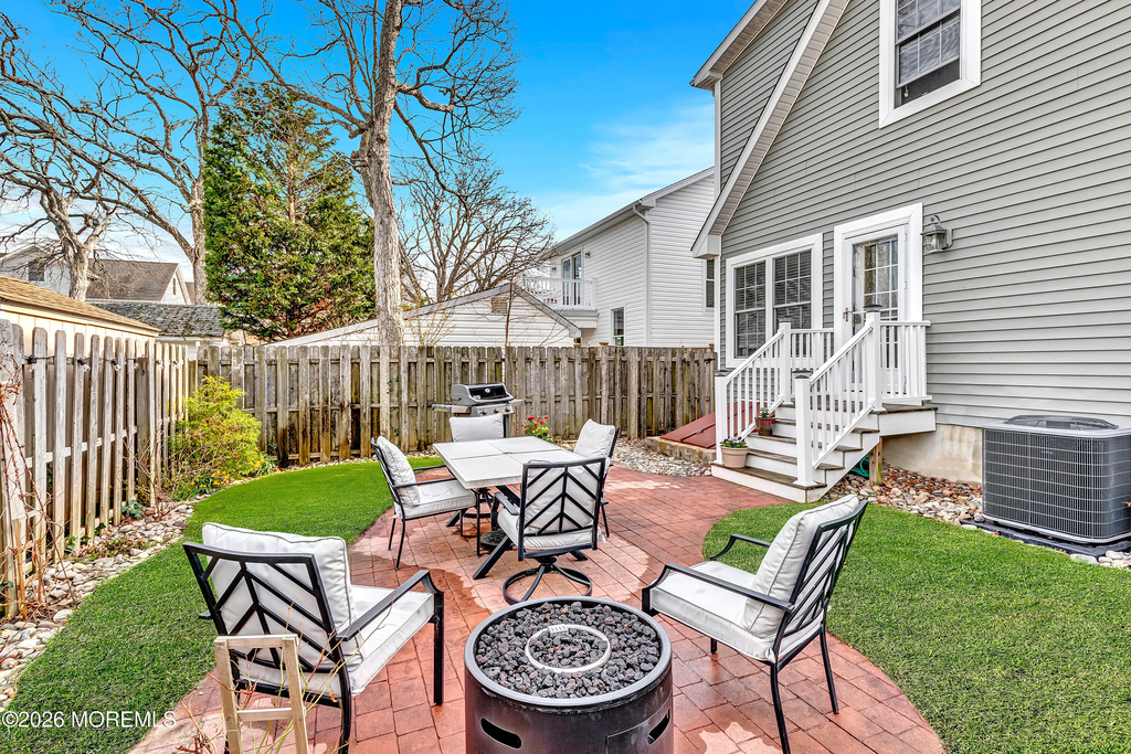 1814 Briarwood Terrace - Photo 24