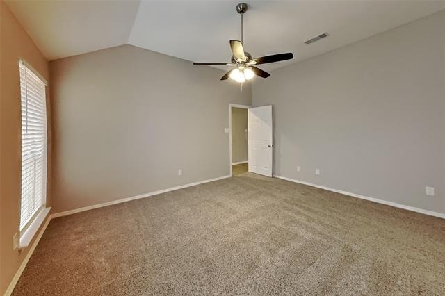 821 Willow Court - Photo 8