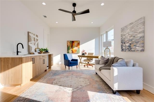2336 N Carroll Avenue - Photo 6