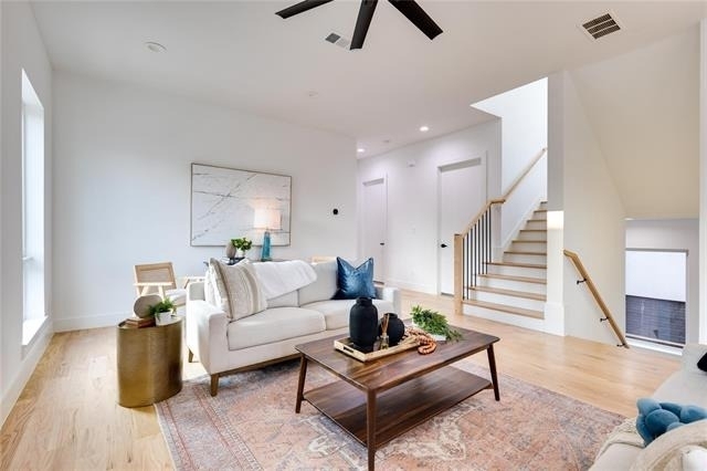 2336 N Carroll Avenue - Photo 19