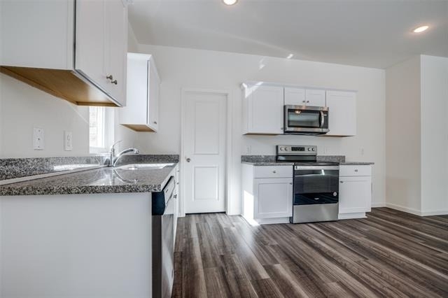 2621 Silver Leaf Lane - Photo 10