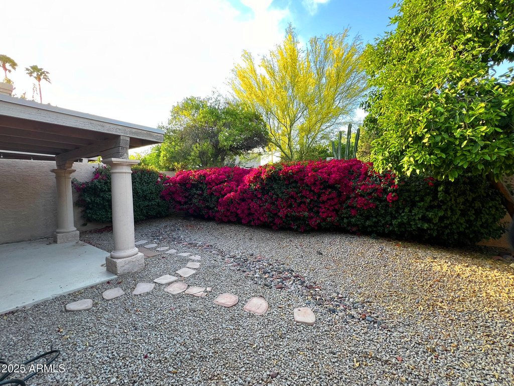 7884 E Horseshoe Lane - Photo 13