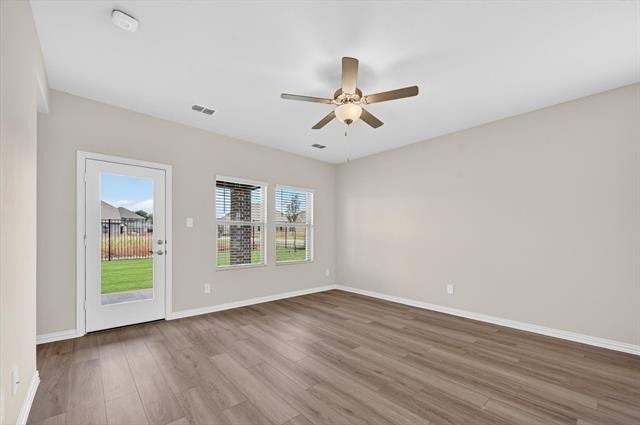 1402 Bridgestone Drive - Photo 4
