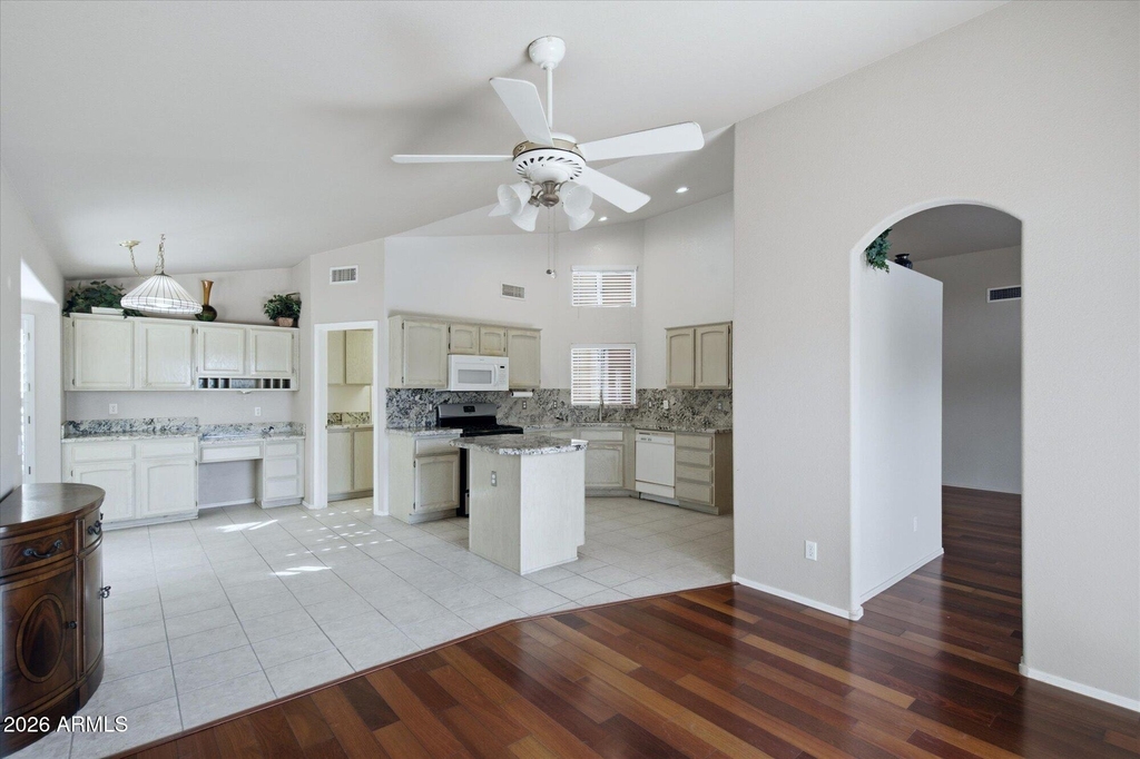15251 W Verde Lane - Photo 9