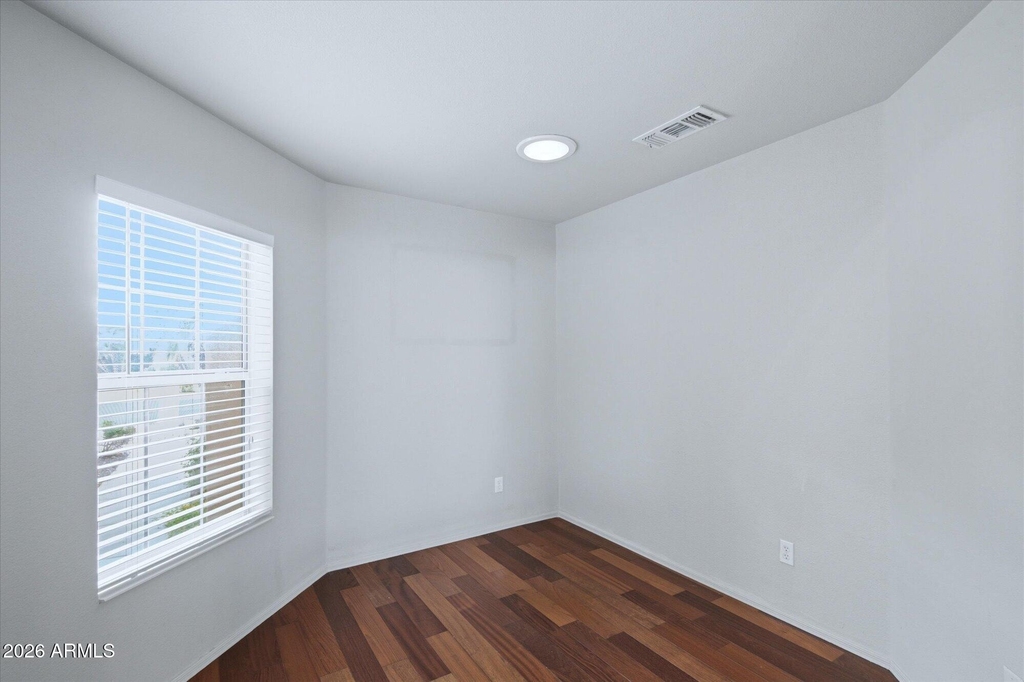 15251 W Verde Lane - Photo 13