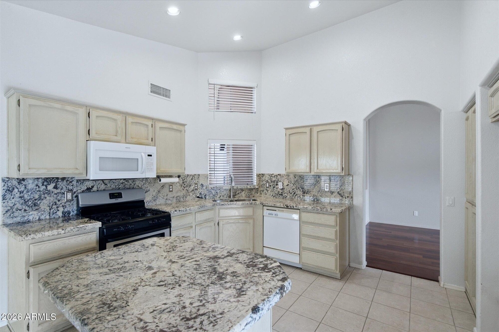 15251 W Verde Lane - Photo 3