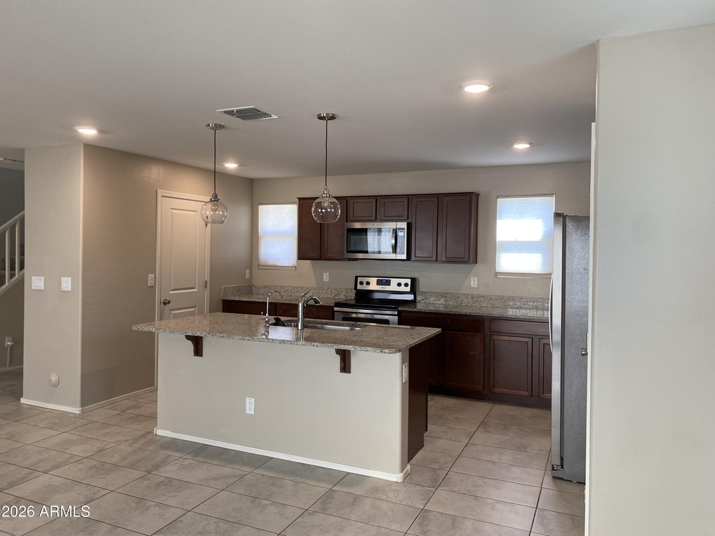 16668 W Sierra Street - Photo 5