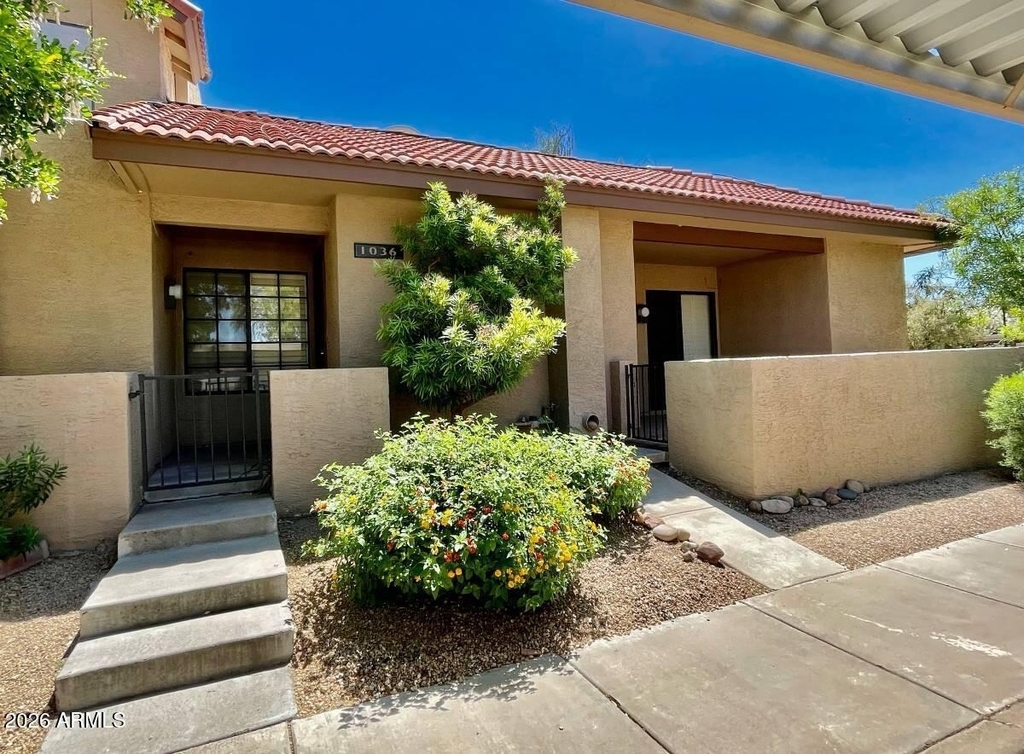 8625 E Belleview Place - Photo 0