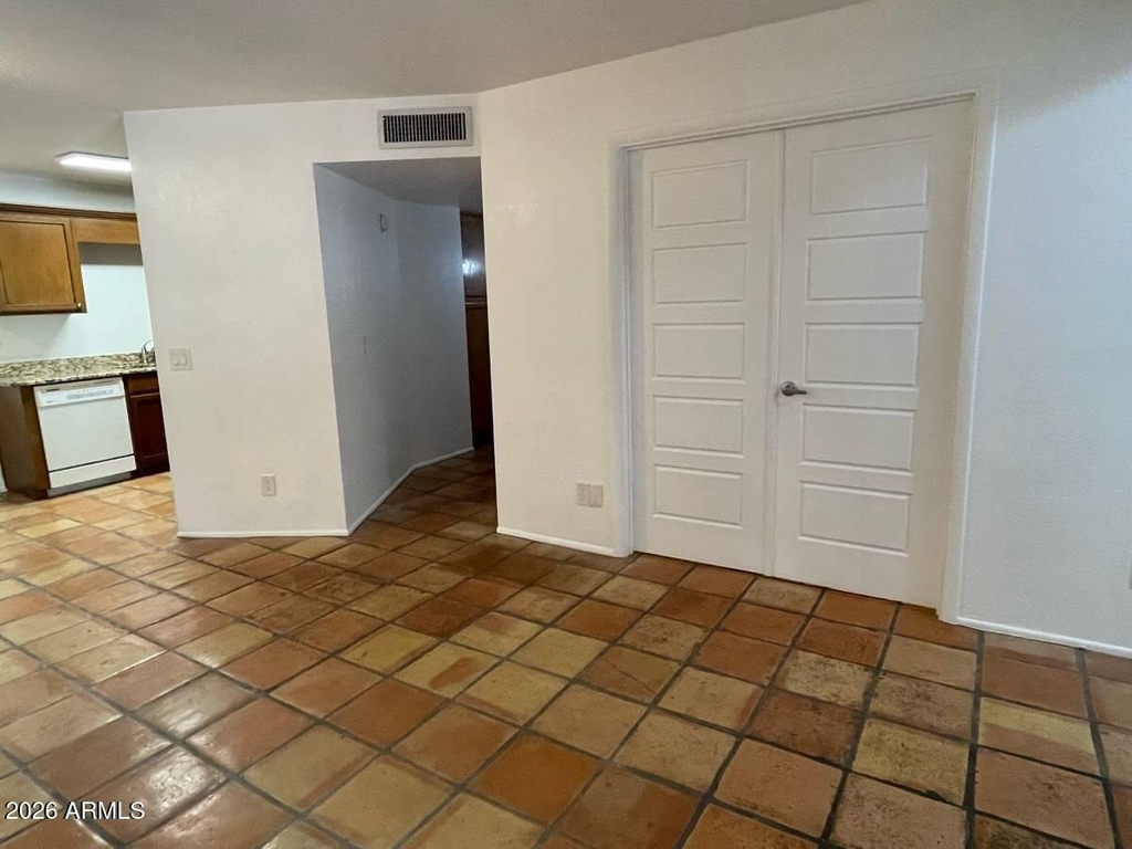 8625 E Belleview Place - Photo 3