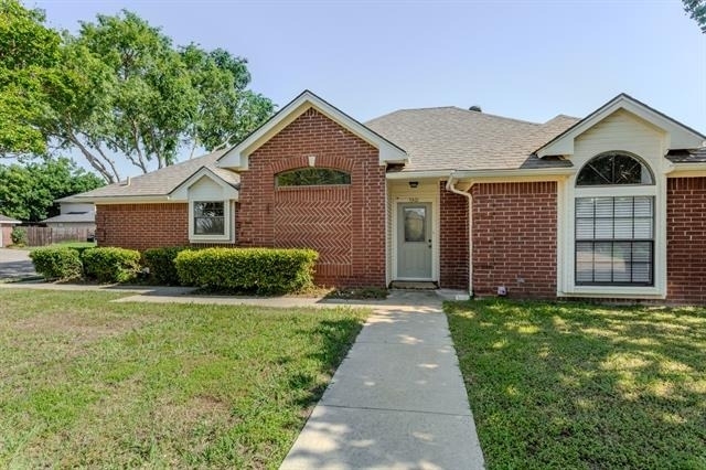 5301 Tartan Circle - Photo 1