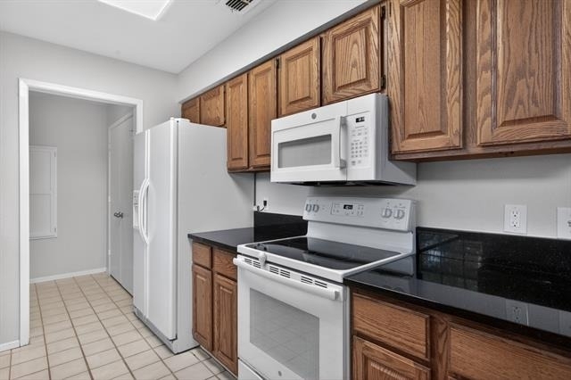 5301 Tartan Circle - Photo 11