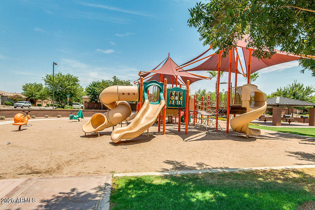 613 W Stanley Avenue - Photo 56