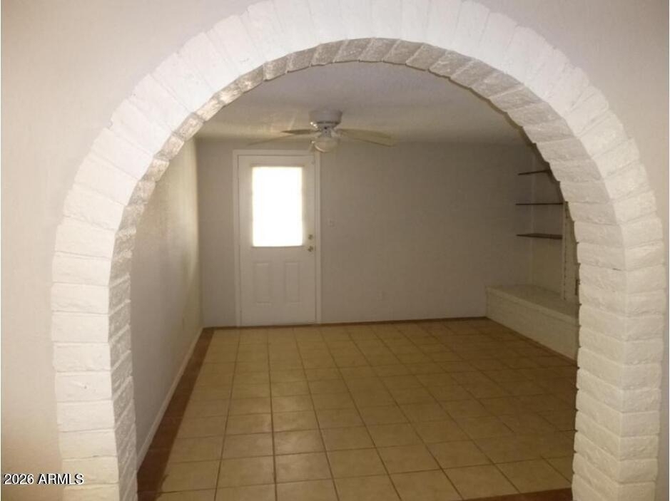 946 E Loma Vista Drive - Photo 5