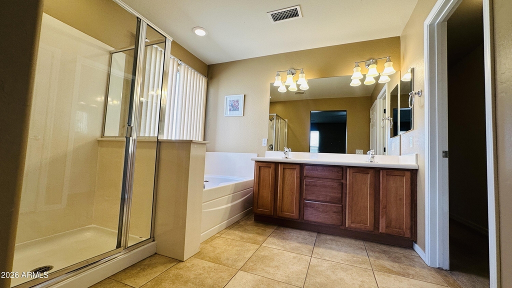 2138 W Marconi Avenue - Photo 19