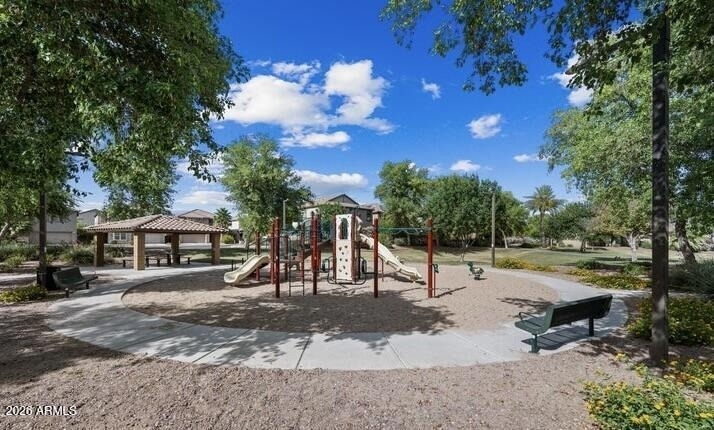 2138 W Marconi Avenue - Photo 39
