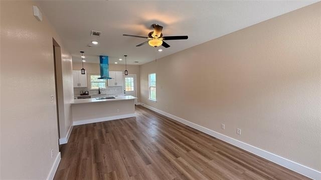 2619 Creekview Drive - Photo 2