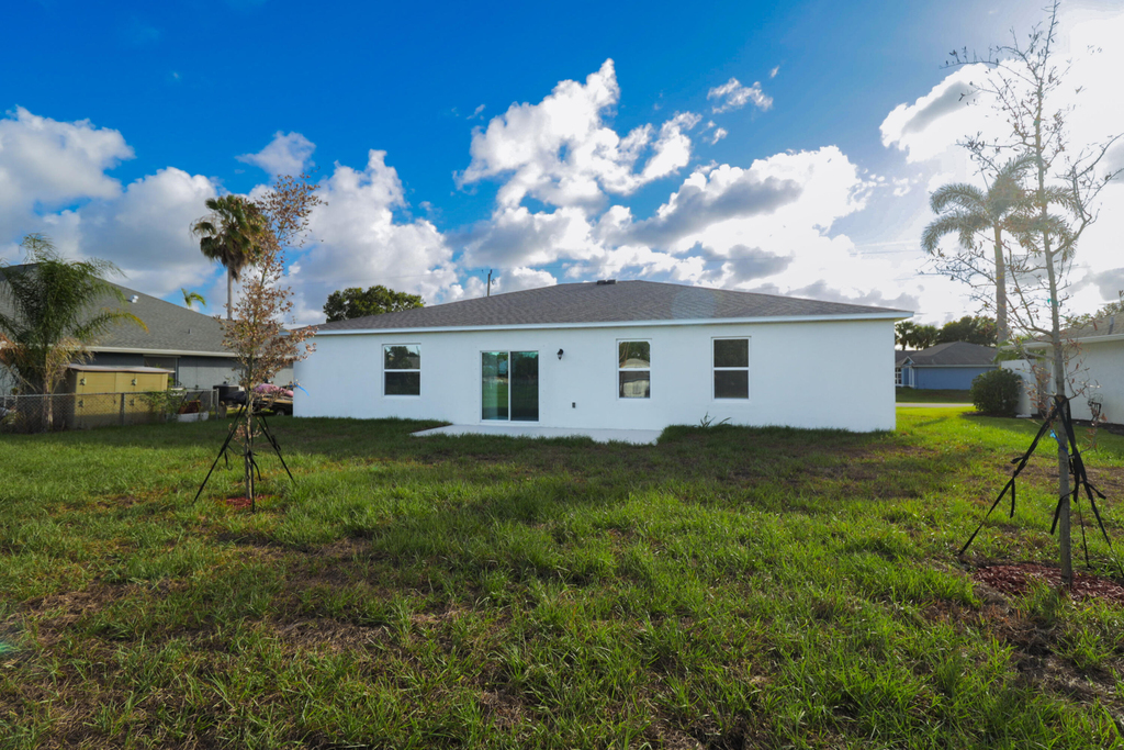 2061 Se Mantua Street - Photo 4