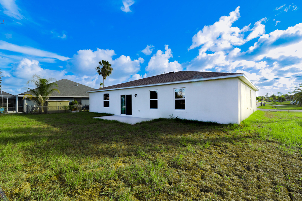 2061 Se Mantua Street - Photo 3
