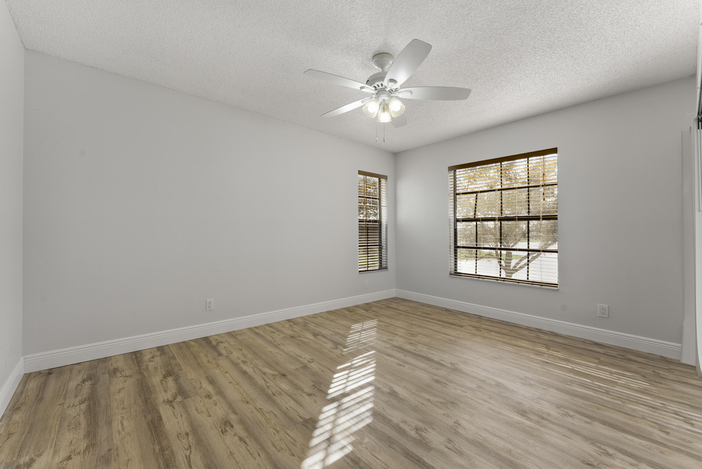2900 Olivewood Terrace - Photo 12