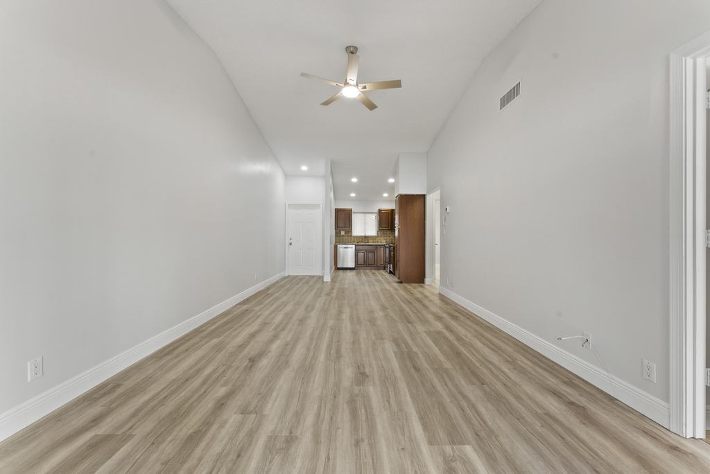 2900 Olivewood Terrace - Photo 8