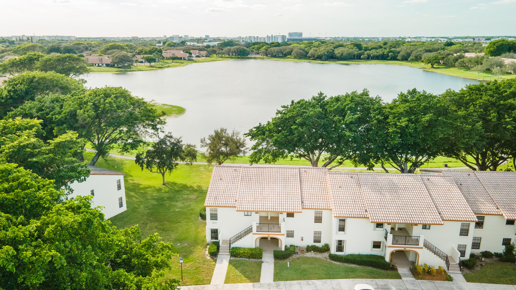 2900 Olivewood Terrace - Photo 18