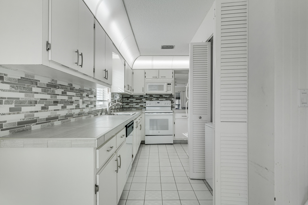 13679 Date Palm Court - Photo 10