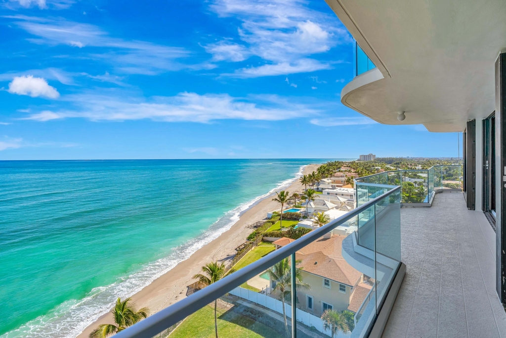 100 S Beach Road - Photo 0