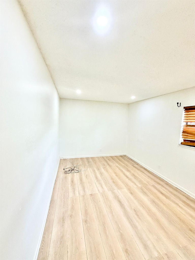 5730 Nw 27th Court - Photo 17