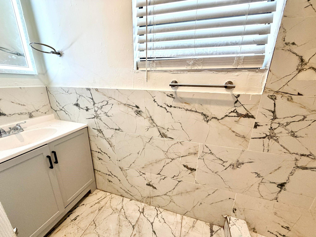 5730 Nw 27th Court - Photo 22