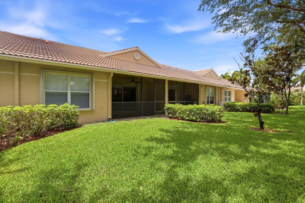 9363 Bridgeport Drive - Photo 32