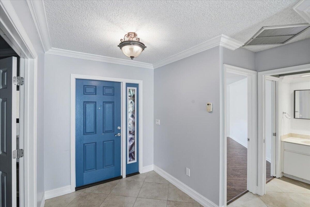 21583 Villa Nova Drive - Photo 4